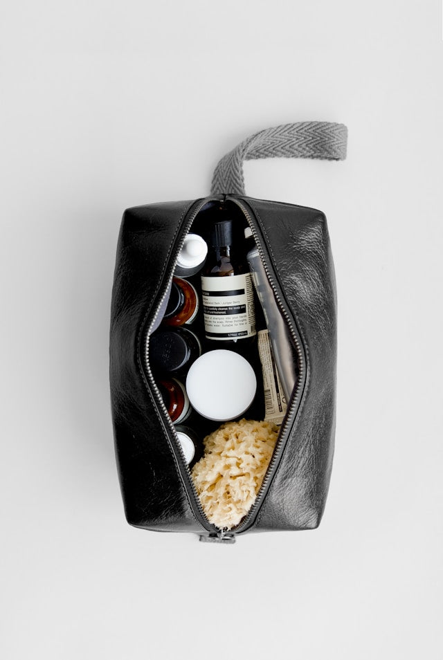 How to Clean and Maintain a Water-Resistant Travel Toiletry Bag