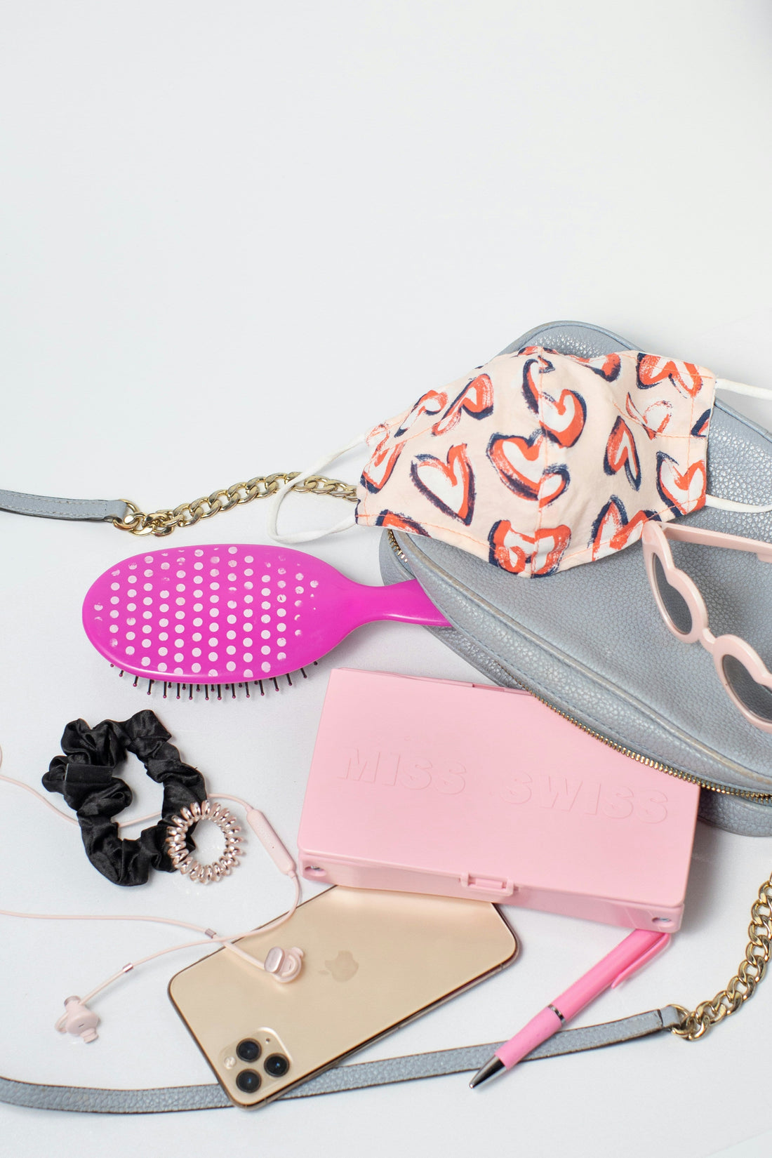 Jewelry Travel Cases with Ring Rolls and Necklace Hooks Explained