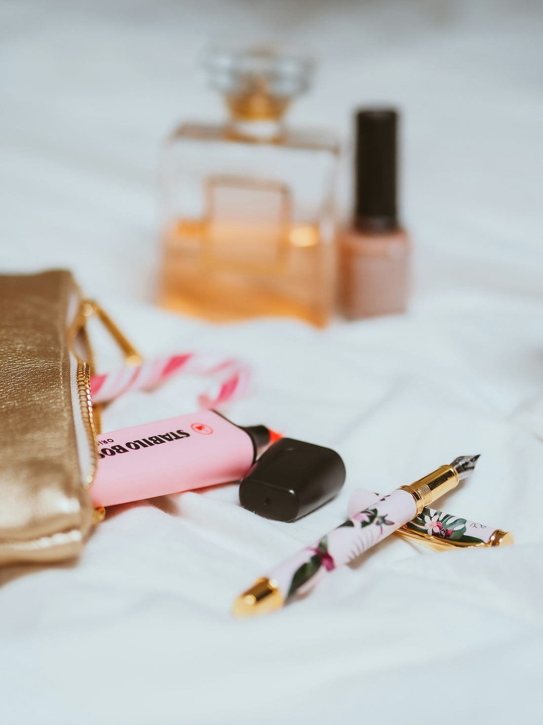 Choosing a Toiletry Bag That Fits Full-Size Bottles