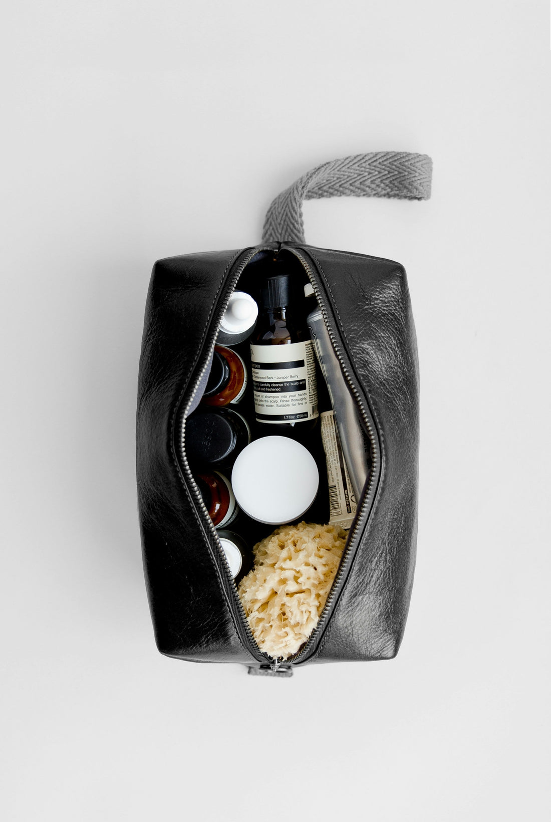 Waterproof Toiletry Bags: Why They Matter for Frequent Travelers