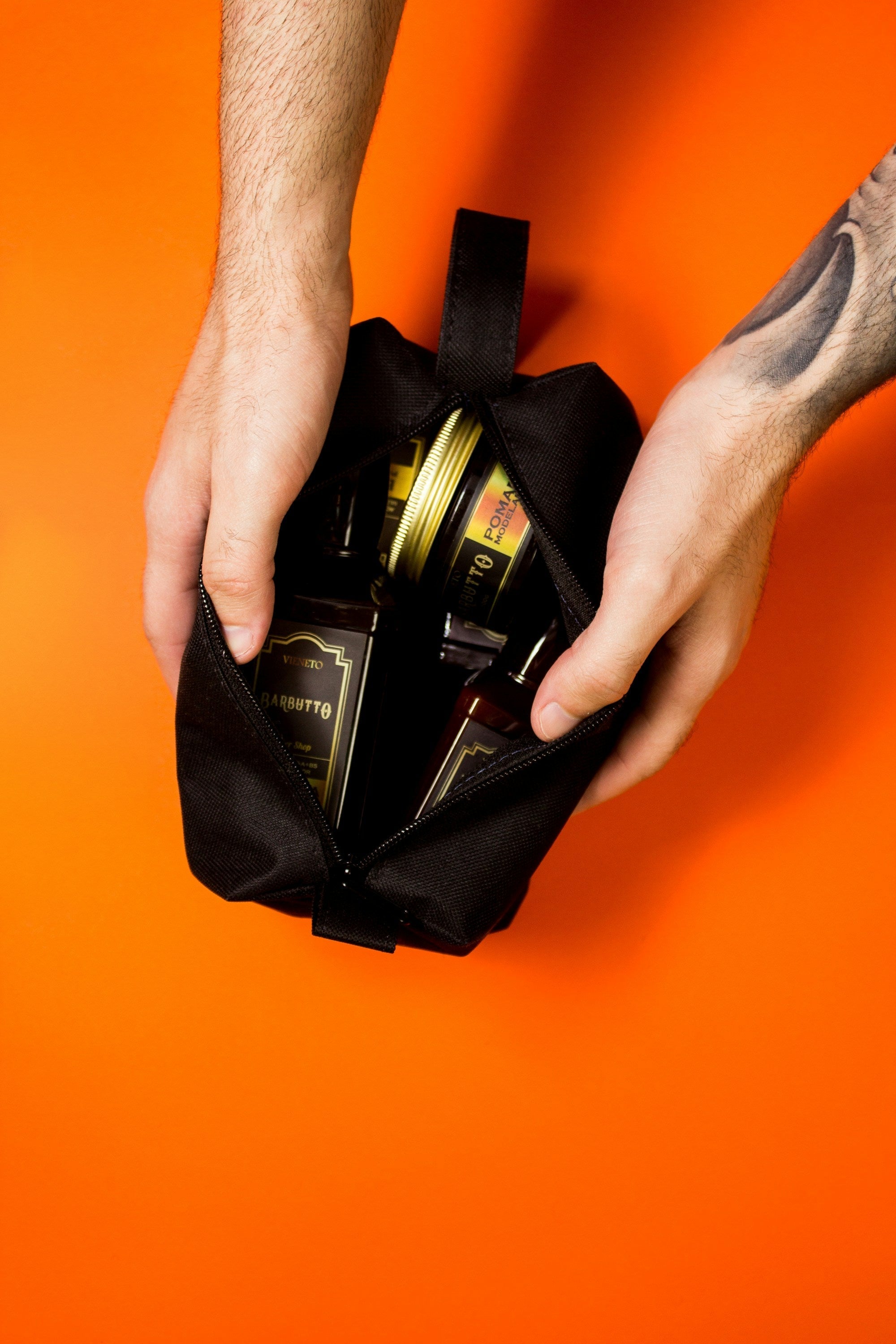 The Benefits of Multiple Compartments in Travel Toiletry Bags