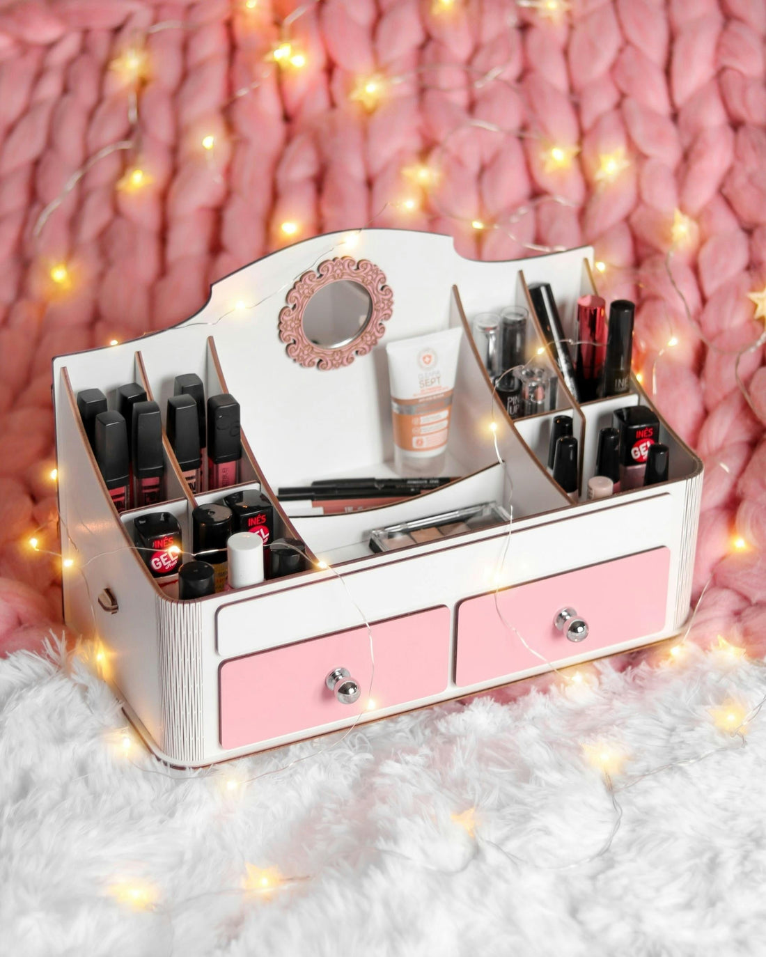 Cosmetic Train Cases: A Practical Storage Solution for Beauty Collections
