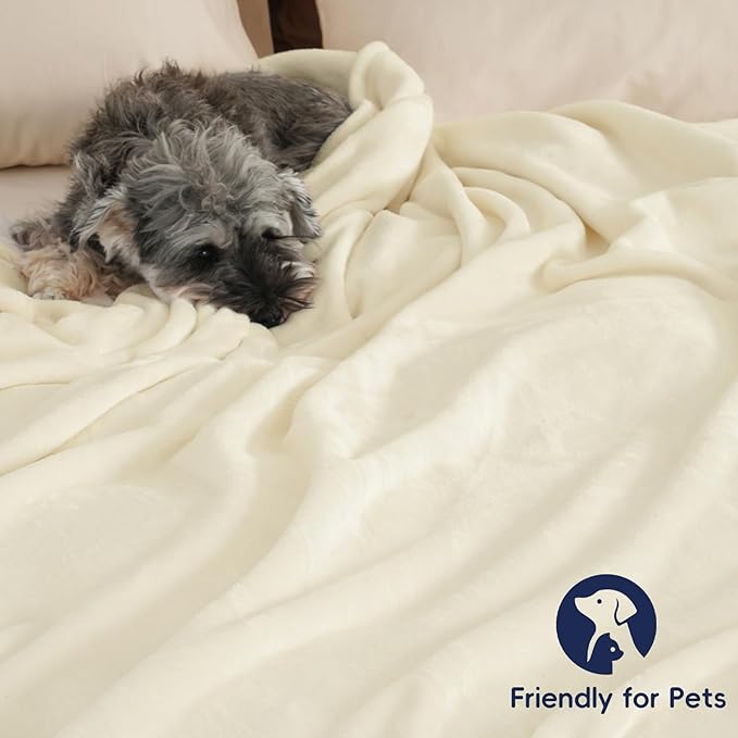 PHF Ultra Soft Fleece Blanket King Size, No Shed No Pilling Luxury Plush Cozy 300GSM Lightweight Blanket for Bed, Couch, Chair, Sofa Suitable for All Season, 108" x 90", Cream