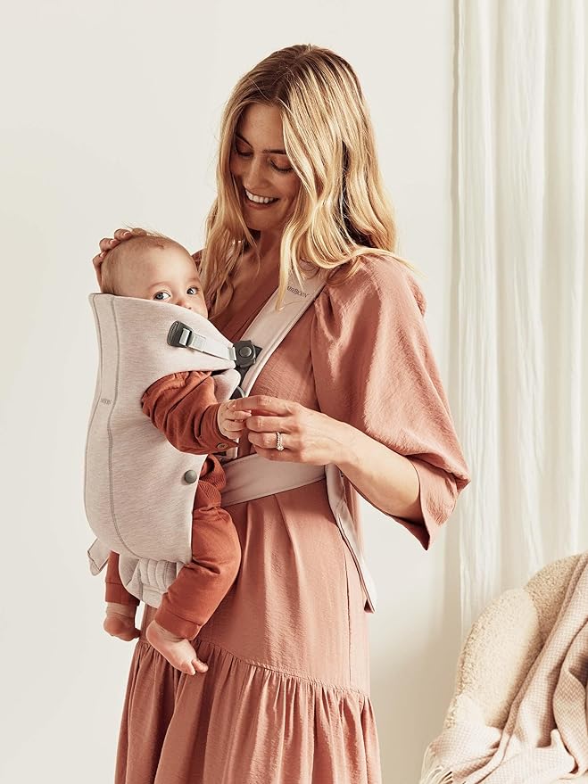 BabyBjörn Baby Carrier Mini, 3D Jersey, Light Beige | Newborn Carrier (7-25 lbs), Ergonomic, Easy-to-Use